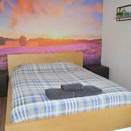 Апартаменти Modern And Private Studio With All Comfort! Руселаре Екстер'єр фото